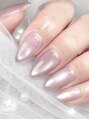 カリス(Charis) お手元全体をより綺麗に、癒され気分が上がるネイルが好きです!
