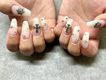 ネイルアンドアイラッシュ シヴァ(Siva)/