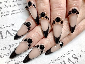 ラヴィアスプラス(LAVIAS+)/