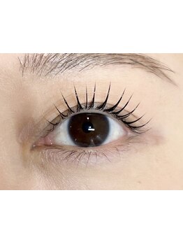 ナチュラル上品な目元にしたい