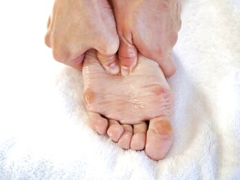 プラスアルファ(PlusAlpha)/足裏美脚ケア×リンパマッサージ