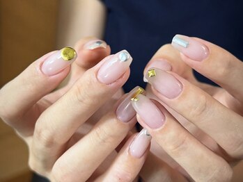 ヌーディ × メタルスタッズ