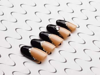 アデリー(ADELIAE)/