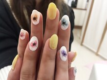 プルミエ ネイル(Premier Nail)/フラワーネイル☆くすみイエロー