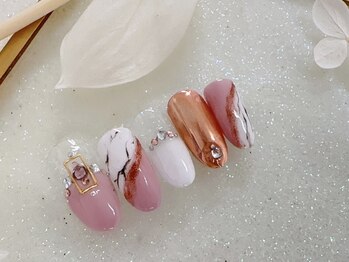 フローラネイルサロン/