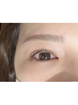 ナチュラル上品な目元にしたい