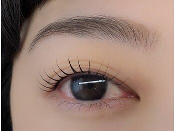 ピノ(pino)の写真/一人サロンなので緊張しない空間で、お目元の特徴をみて提案します。初めての方もリラックス♪