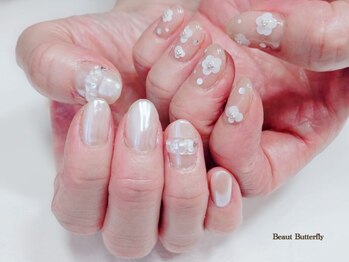 ネイルサロンスクール ビュートバタフライ 町田店(BEAUT BUTTERFLY)の写真/経験豊富なネイリストがお客様の爪の状態やライフスタイルに合った施術を徹底して分析しご提案します。