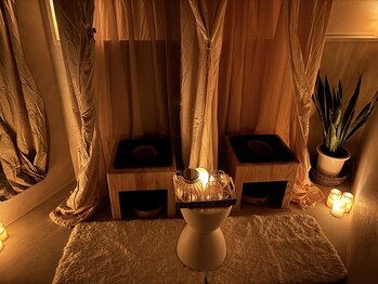 エングラッシー(en glassy)/よもぎ蒸し《ペア利用も可能》