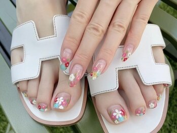 サクラ(SAKURA)の写真/夏にフットネイル!マグネット・フラッシュ・ミラーやデザインサンプルも豊富◎『見せたくなる足元』に!