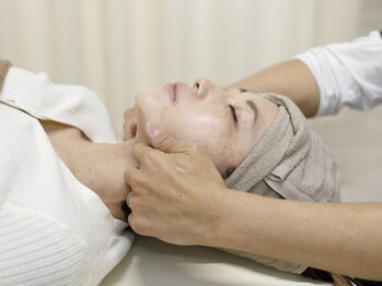 都筑たかやま整骨院の写真/韓国で大人気の施術「コルギ」と当院独自の施術を組み合わせた、他にはない小顔矯正◎驚きの効果を実感！