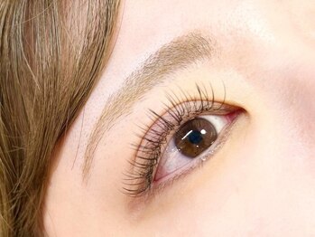 アイエン(aien)の写真/＊口コミ高評価＊隠れ家サロンで施す似合わせstyle★最新技術LEDマツエクで、すっぴんでも映えるお目元に！