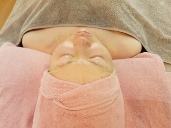 エルアンドエス(L&S)の写真/【未来の自分は今の自分が作る！】体の凝りが影響している?!体と同時のケアで効果的にシワやたるみを改善！