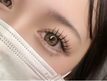 メヴィラ(Mevra)の写真/【フラットラッシュ120本¥6000～/160本¥7000】理想×目元に合ったエクステを叶える圧倒的高技術!【なんば】