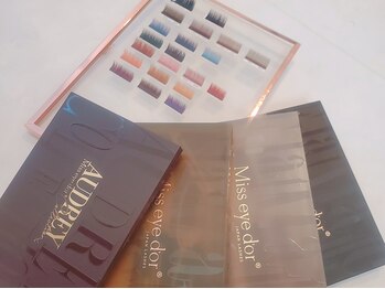 Eyelash Salon Luna llena/カラーもたくさん☆