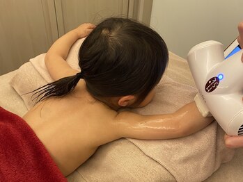 ディオーネ 自由が丘(Dione)の写真/【刺激の少ない脱毛デビュー☆顔脱毛＋美白パックも◎】温かみを感じる優しい光で安心ケア♪3歳のお子様～!