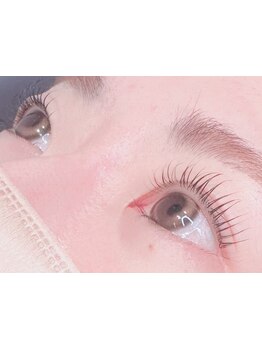 ナチュラル上品な目元にしたい