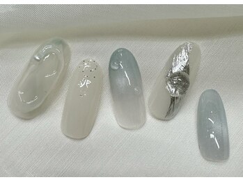 スピードネイル アンド アイ 宮交シティ店/水色ぷっくりニュアンス