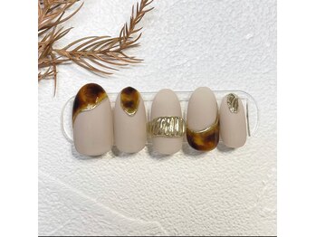 ドットビー(.Bee)/