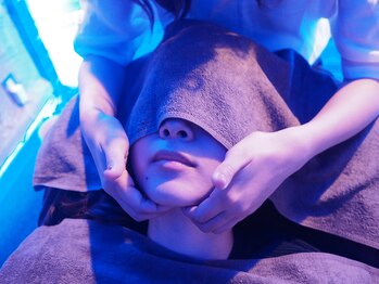 ドライヘッドスパ専門店 脳のリゾート アメリ(Ameri)の写真/【本流ヘッドスパ&小顔矯正のコース】同時ケアする贅沢な90分♪選べるドリンクでリラックスタイムも充実♪