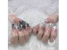 トレンドネイルはお任せ！トレンドパーツも豊富♪