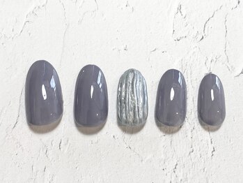 フレイムス アイラッシュ アンド ネイル(FRAMES)/シルバーネイル×透け感グレー