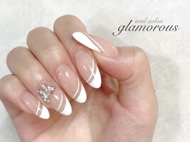 《パラジェル》上品フレンチnail