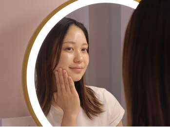 ピブ(pib.)の写真/【完全個室/ピンクに包まれた可愛い空間で肌質改善】六町駅より徒歩7分★トレンドの耳つぼジュエリーも◎