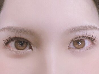 アン フルール(en fleur)の写真/【大人女性の支持率◎】自まつげに馴染む"ナチュラルで上品"な仕上がり★360度どこから見ても美しい瞳