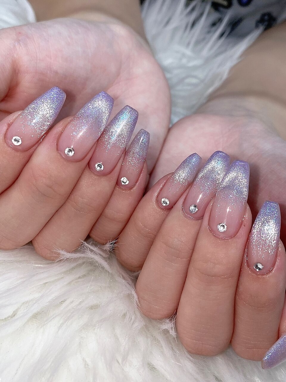 くすみブルーマグネットニュアンスネイル シェル埋めつくし オーロラ