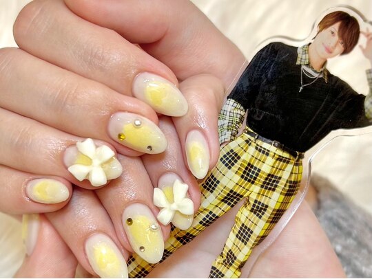 2025年冬】イエロー 春のネイルデザイン集｜人気順｜ホットペッパー  