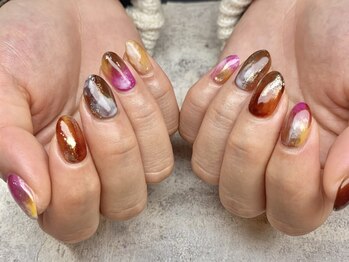 ネイル スタジオ イナンナ(Nail Studio INANNA)の写真/【ハンドジェル アート&パーツ乗せ放題/オフ無料】オフ無料で通いやすい♪思う存分ネイルを楽しんで！