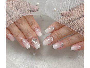 上品なWグラデーションネイル☆