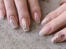 アロナ ネイルサロン アンド スクール(alona)/優しいカラーでミラーネイル