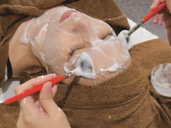 ベルティーク(BELTHEQUE)の写真/韓国で人気No,1ララピール【美白×艶肌】韓国女優のような憧れの白玉水光肌へ！