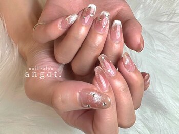 アンガット(angot.)/チークマグネットフレンチネイル