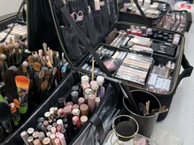ササメイクスタジオ(SASAMAKE STUDIO)の雰囲気（豊富なコスメの中から自分にぴったりのコスメが見つかる）