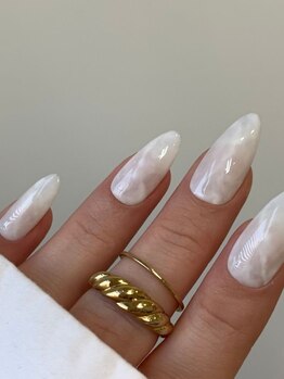 ルノア 恵比寿(Lunoa)の写真/【恵比寿NEWOPEN】透け感が美しい大人のための上品ネイル☆洗練された指先を演出し手元から魅力をUPします
