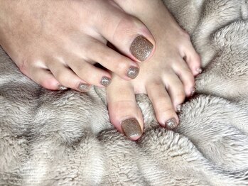 キラキラフットネイル