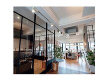 キモチ上がるカラダ改善2人3客の雰囲気（温かな雰囲気でリラックスしてお過ごしいただけます♪）