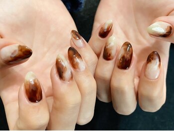 スワッグ(SWAG)の写真/繊細なアートで周りと差がつく指先へ!お好みのデザインを提供いたします☆指先のお手入れで女子力UP♪