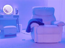 ヘッドミント VIP千葉店の雰囲気（深海や青をベースとした非日常的な空間でヘッドマッサージ！）
