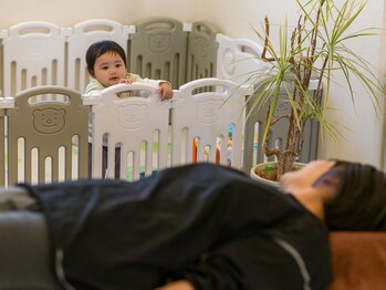高崎トリニティ接骨院の写真/キッズスペース完備♪お子様連れ歓迎！産後ケア・肩こり・腰痛も安心してご相談ください。