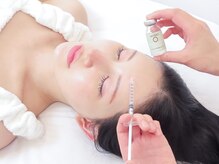 プル スキンサロン(pull skin salon)/W水光ピール(施術風景)