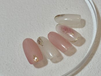 マニッシュ(Manish)/春　チューリップ　チークネイル