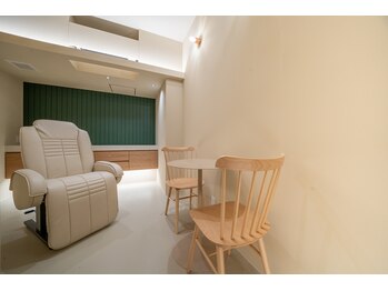 エクシーズラボ(EXSEEDS Lab)/ROOM04