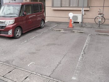 コム(COM)/駐車場