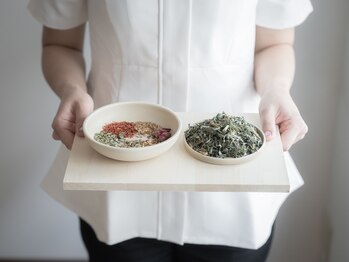 メグリア(MEGURIA)/晴々薬師堂直伝無農薬漢方蒸し