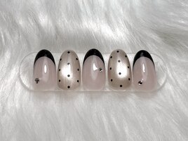 大人可愛いドット×フレンチ