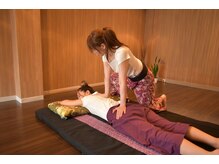 タイ式本舗/タイ古式マッサージ(足浴付)